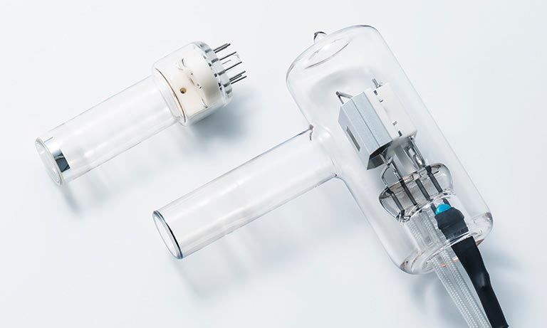 deuterium lamp for photoionization