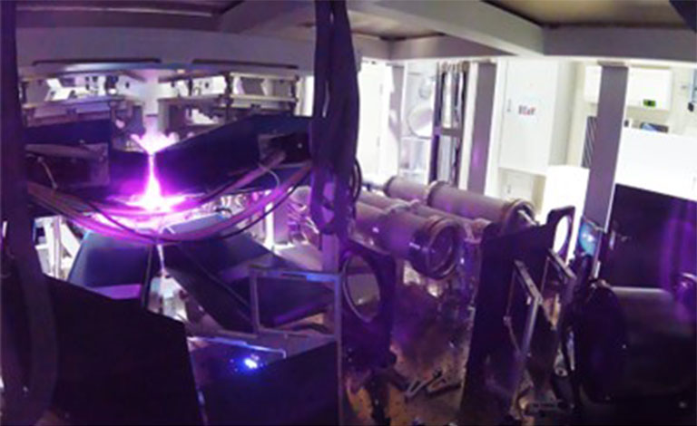 Laser system in operation at 200J × 10Hz